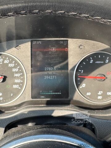 Araç taşıma çekicisi Mercedes-Benz Sprinter 519