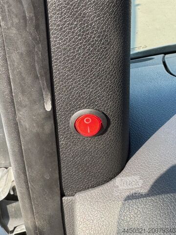 Araç taşıma çekicisi Mercedes-Benz Sprinter 519