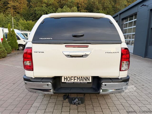 Ван TOYOTA Hilux 2,4D Double Cab Comfort 4x4 Hardtop Autom.