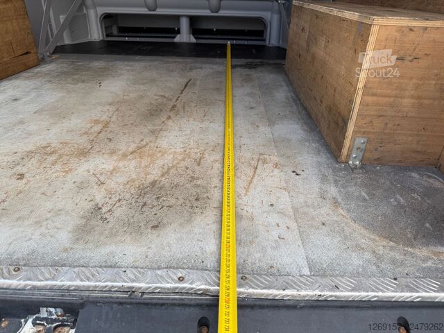 Kastenwagen hoch IVECO Daily 3,0L Diesel 35S18 Kasten Mixto *AHK3,5t*