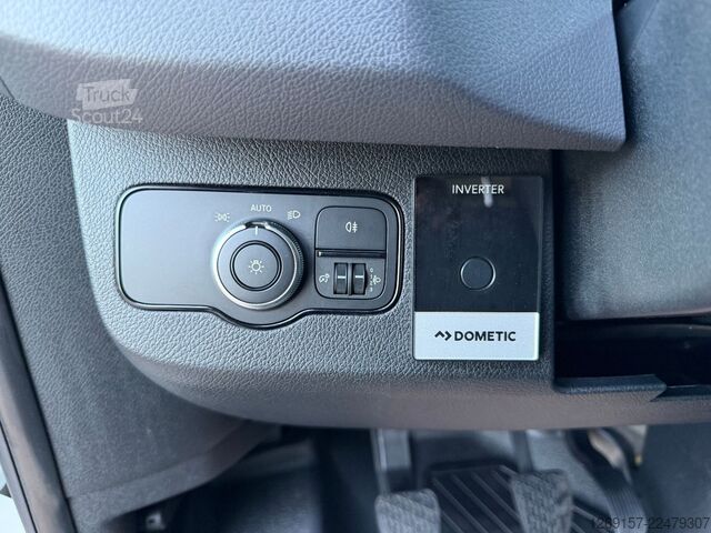 Фургон-шафа з фіранкою MERCEDES-BENZ Sprinter 519 CDI 3,0 V6 Pritsche Plane DoKa RWD