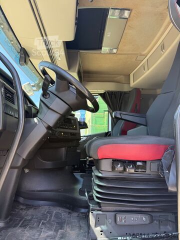 Standartinis vilkikas VOLVO FH 500 + ADR