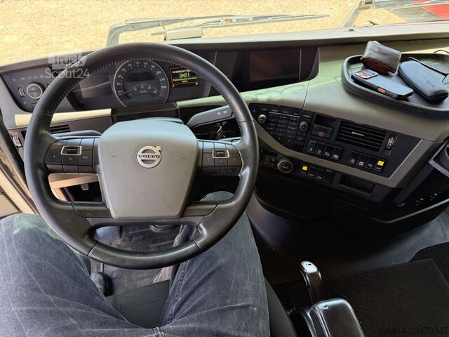 Standartinis vilkikas VOLVO FH 500 + ADR