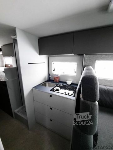 Polintegriran avtodom LMC Cruiser 750 EL Verfüg./Sparen Sie 8.121,- ¤