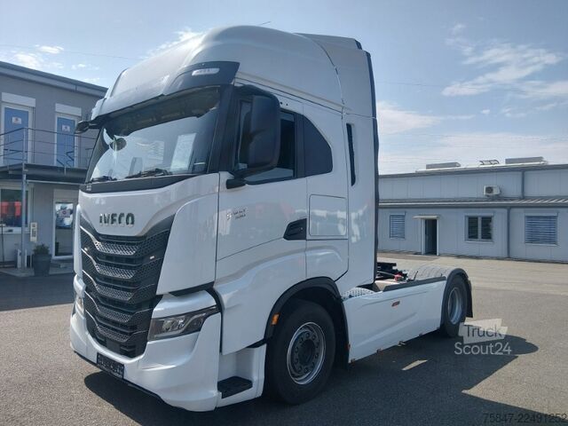Standard dragbil Iveco S-Way AS 440 S 53 T/P Kippyhdraulik