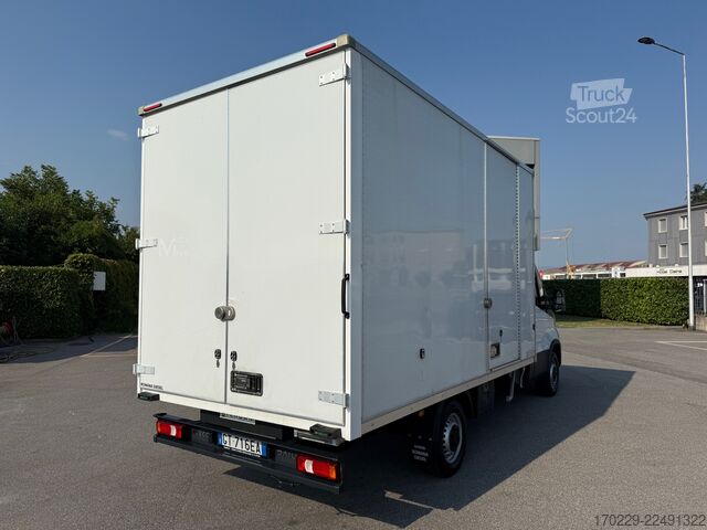 кутиевиден ван IVECO Daily 35S14