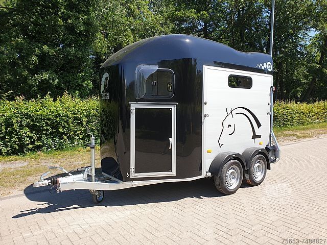Horse trailer 
