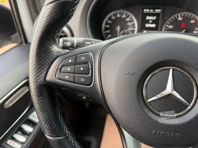 Мікроавтобус MERCEDES-BENZ Vito Tourer 116CDI Edition LANG 7-Sitze LED