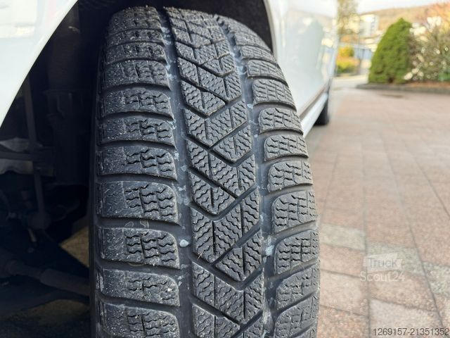 Мікроавтобус MERCEDES-BENZ Vito Tourer 116CDI Edition LANG 7-Sitze LED