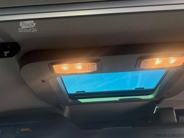 Ladbil med lad MAN TGX 26.440 6x2-4 LL Maschinen Transporter