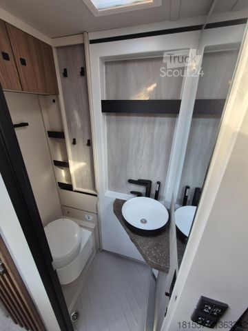 Полуинтегрированный автодом BÜRSTNER Signature SFT 7.4 180PS, 18, AHK, Markise