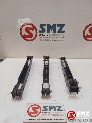 Pièce de châssis Renault Occ set van 3 sideskirtsteunen Renault