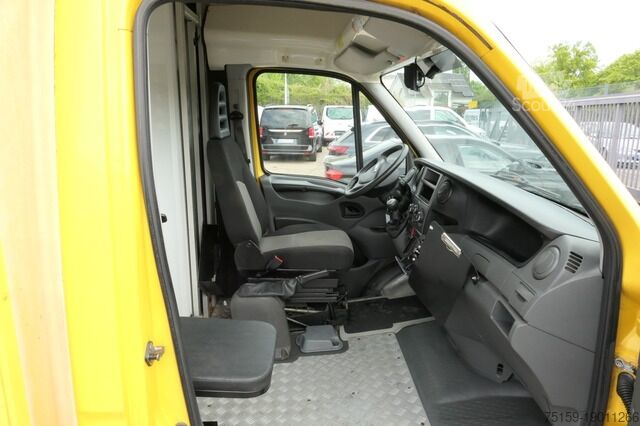 Dubă cu caroserie tip cutie iveco Daily 35 S11 C30C AUTOMATIK KAMERA Regale LUFT DURCHGANG EURO-5 CoC