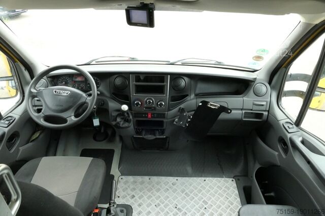 Dubă cu caroserie tip cutie iveco Daily 35 S11 C30C AUTOMATIK KAMERA Regale LUFT DURCHGANG EURO-5 CoC