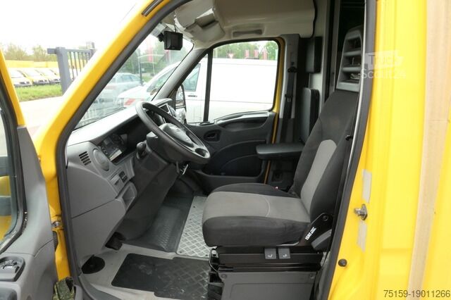 Dubă cu caroserie tip cutie iveco Daily 35 S11 C30C AUTOMATIK KAMERA Regale LUFT DURCHGANG EURO-5 CoC