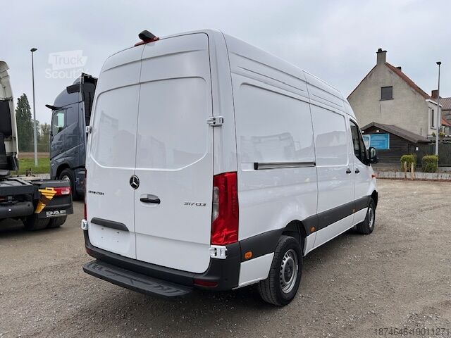 Fourgon avec toit surélevé Mercedes-Benz Sprinter 317 CDI L2H2