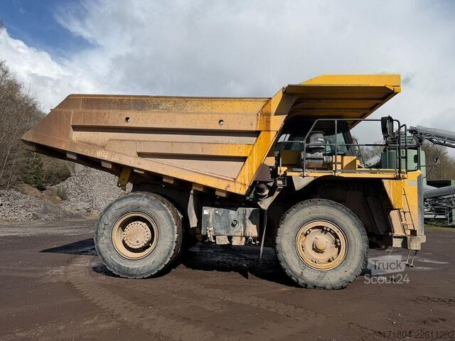 Tippbil Komatsu HD405-7