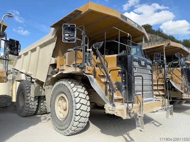 Pašizgāzējs kravas automobilis Caterpillar 775G