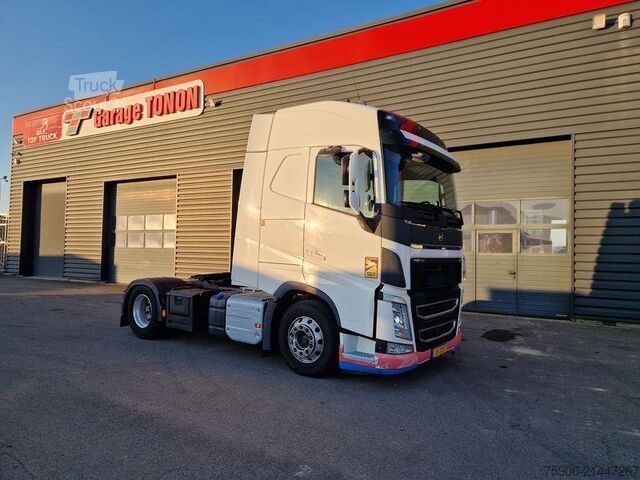 Tracteur routier standard Volvo FH