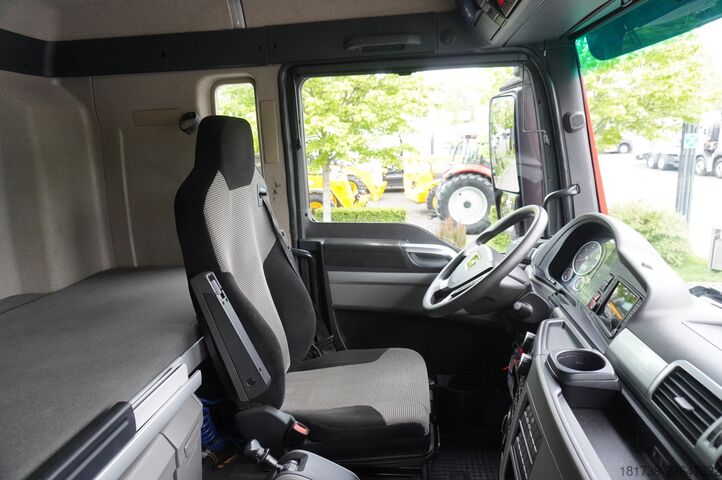 Traktora vienība MAN TGX 33.640 6x4 tractor unit / GVM 70 t