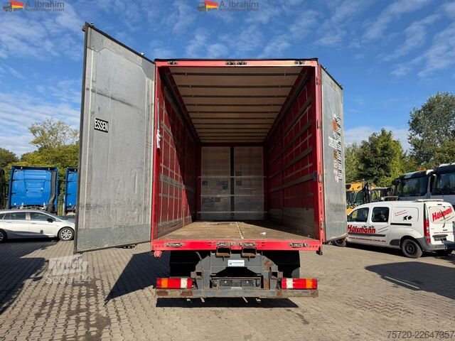 Tovorno vozilo s ravno platformo in ponjavo Mercedes-Benz Axor 1829L Staplerhalterung Schiebeplane Türen hinten