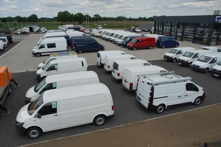 Transporter mit Koffer Mercedes-Benz Sprinter 315 CDI Koffer RWD KLIMA TEMPOMAT
