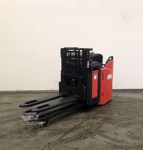 Handmatige stapelaar Linde D 12 HP SP 133