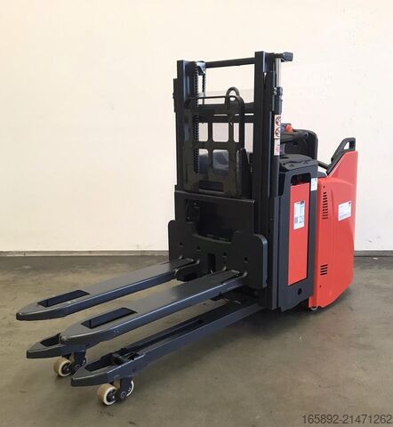 Handmatige stapelaar Linde D 12 SP 133-01