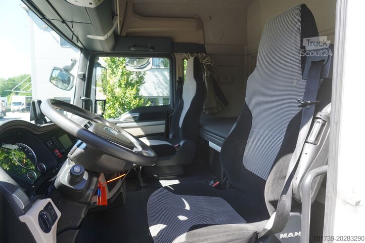 TRAKTOR MAN TGX 18.420 tractor unit / 190 tho. km