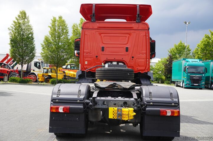 Vontatóegység Mercedes-Benz Actros 1833 tractor unit / 260 tho. km