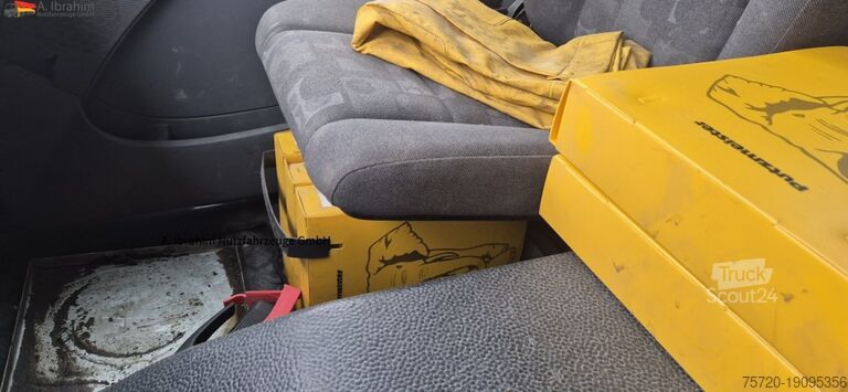 Автобетононасос Mercedes-Benz 3241 PM 21-3   Liebherr 7 cbm PUMI Putzmeister Liebherr