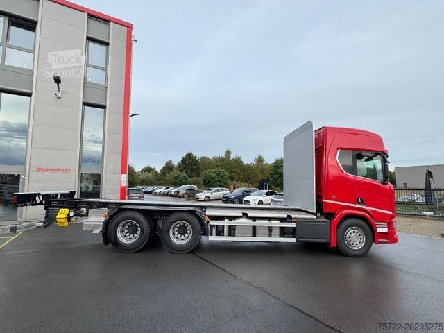 Samochód do przewozu drewna SCANIA R5906x4 Fahrgestell/Kran NACH WAHL/SOFORT VERFÜG