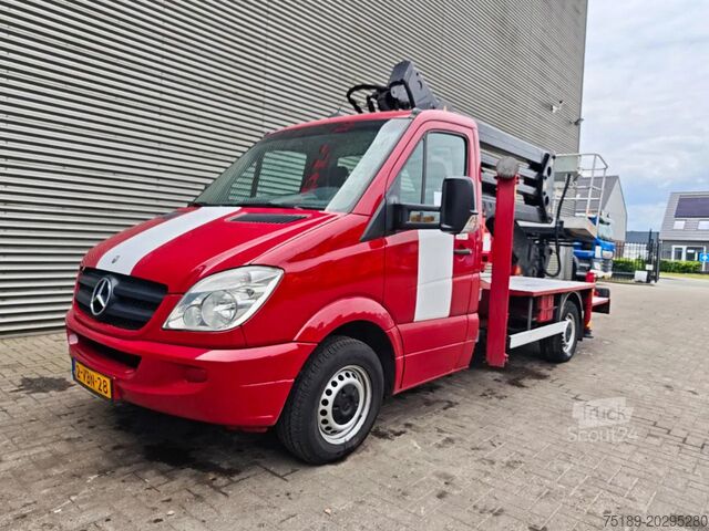 Подъемная платформа Mercedes-Benz Sprinter 311 CDI CMC TB200