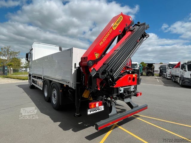 Ciężarówka z płaską platformą MERCEDES-BENZ ACTROS 2548/6X2/KRAN PALFINGER/FASSI AUF LAGER!!