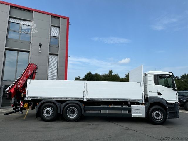 Φορτηγό με επίπεδη καρότσα MAN TGS 26.480/520 6x2-4BL LADEKRAN FASSI/ PALFINGER