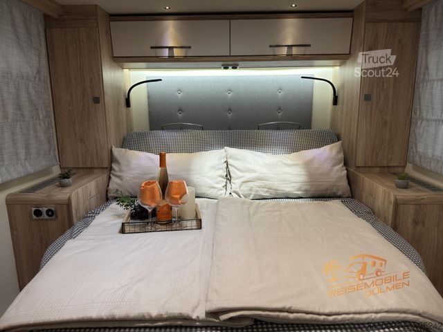 Camper semintegrato EURAMOBIL Profila RS 720 QF Tageszulassung Luftfeder Alde