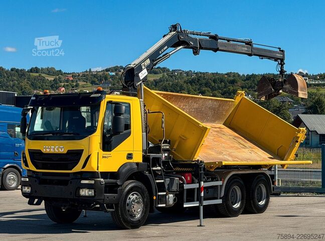 Jeřáb na nákladním automobilu IVECO TRAKKER 360 Kipper 4,90 m HIAB 122 B-2 FUNK 6x4!