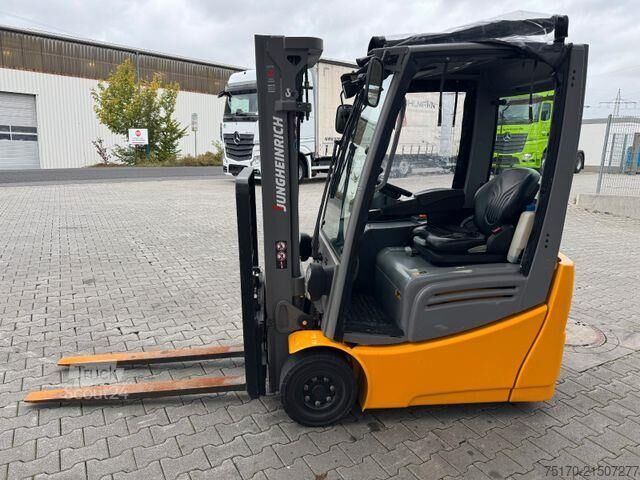Gaffeltruck Jungheinrich EFG 215 / Triplex: 4.25m! / SS / nur 2.819h!