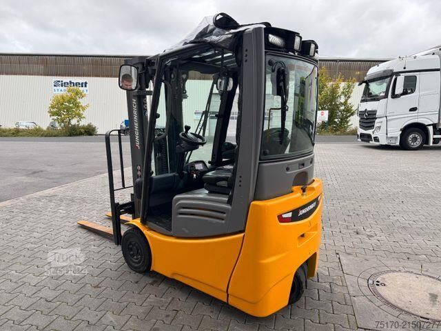 Gaffeltruck Jungheinrich EFG 215 / Triplex: 4.25m! / SS / nur 2.819h!