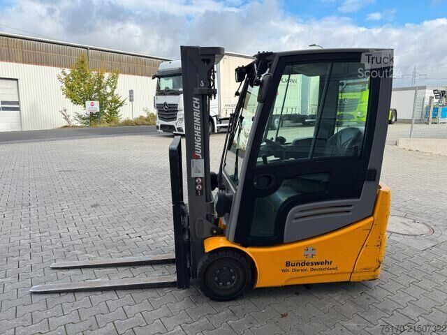 Gaffeltruck Jungheinrich EFG 215 / Triplex: 4.25m! / SS / nur 716h!