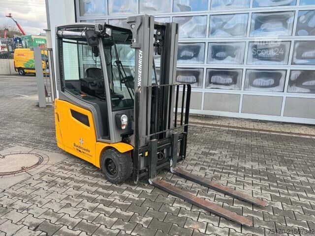 Gaffeltruck Jungheinrich EFG 218 / Triplex 4.30m / SS / nur 1.738h