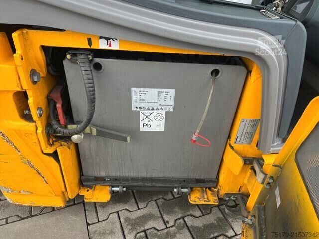 Gaffeltruck Jungheinrich EFG 218 / Triplex 4.30m / SS / nur 1.738h