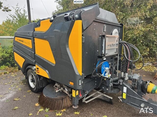Barredora de calzadas Schmidt Wasa 300+ Sweeper