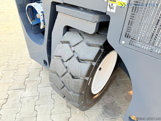 4-сторонний вилочный погрузчик Combilift C4000CB TRIPLEX 5200MM FREE-LIFT TOP 1
