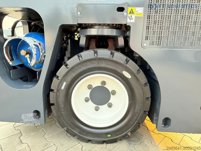 4-сторонний вилочный погрузчик Combilift C4000CB TRIPLEX 5200MM FREE-LIFT TOP 1
