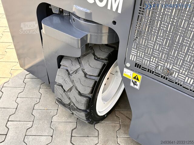 4-сторонний вилочный погрузчик Combilift C3000CB / GAS / TRIPLEX / 4900MM / 4807H
