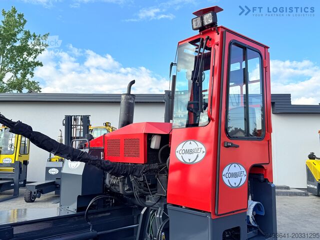 Четырёхходовой вилочный погрузчик Combilift C8000 GAS TRIPLEX 8300 WIDE POSITIONER