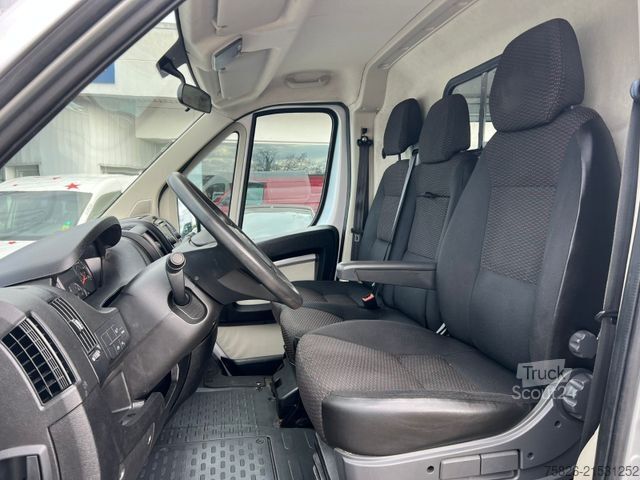 Komercijalno vozilo sa visokim krovom CITROEN Jumper 35 L2H2*1.Hand*Kamera*2*Schiebetür*AHK*