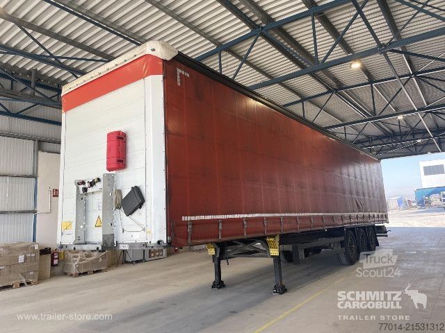 Semirimorchio con telone Schmitz Cargobull Curtainsider Standard