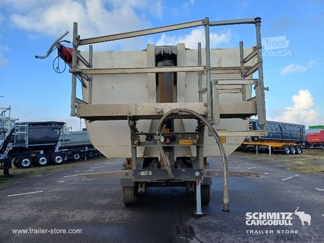 Tipper semitrailer Schmitz Cargobull Tipper Steel half pipe body